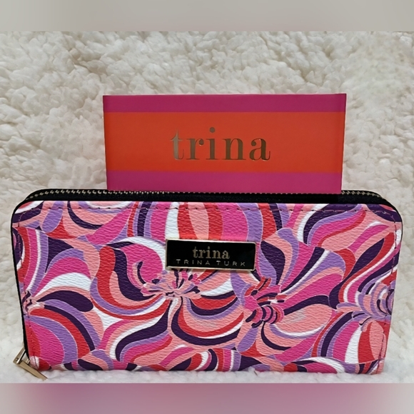 NIB Trina Turk Bohemian Pink Swirl Zip-Around Wallet - Picture 2 of 8